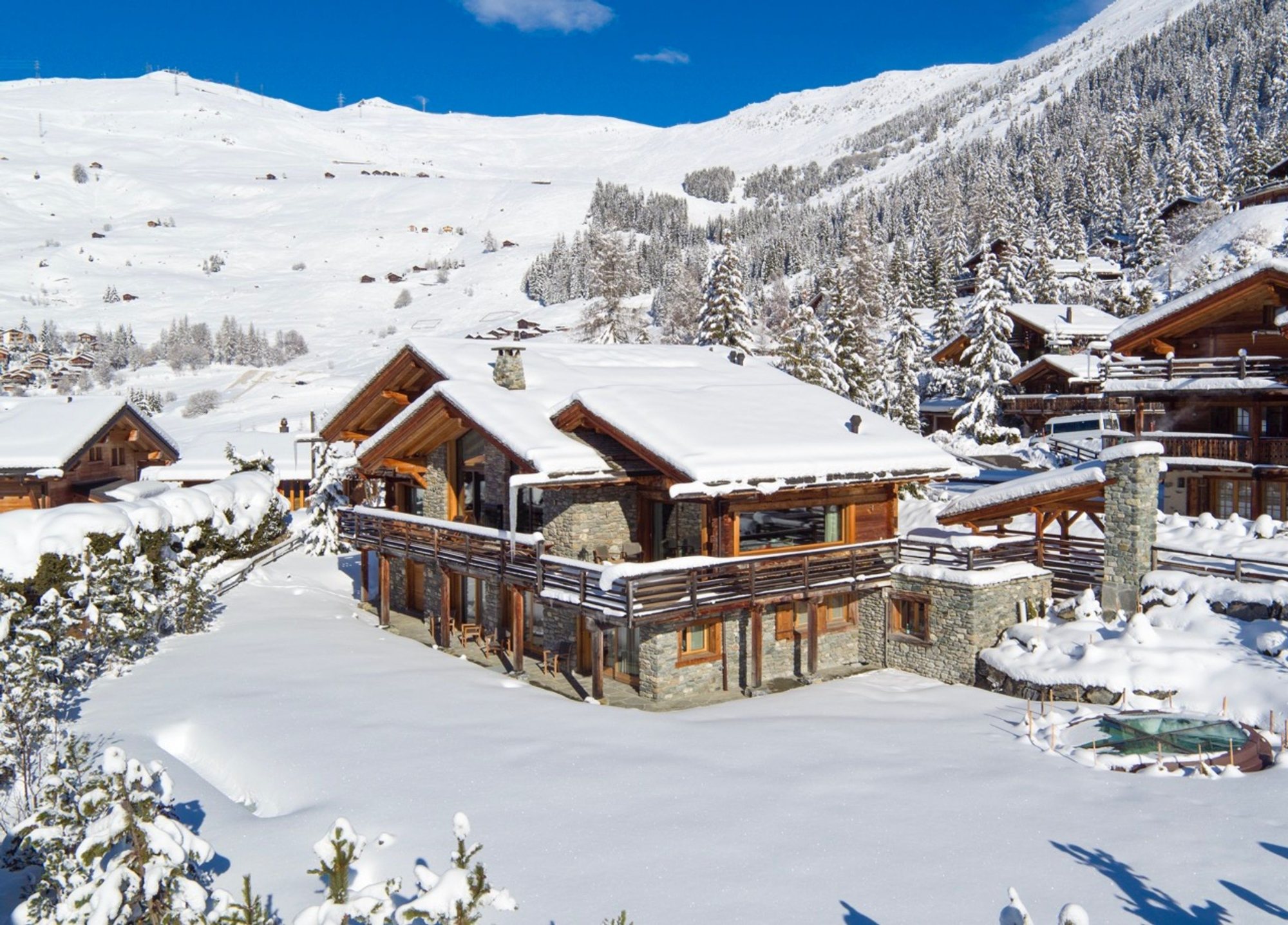 Catered vs Self-Catered Chalets in Verbier: How to Choose What Works for Your Group